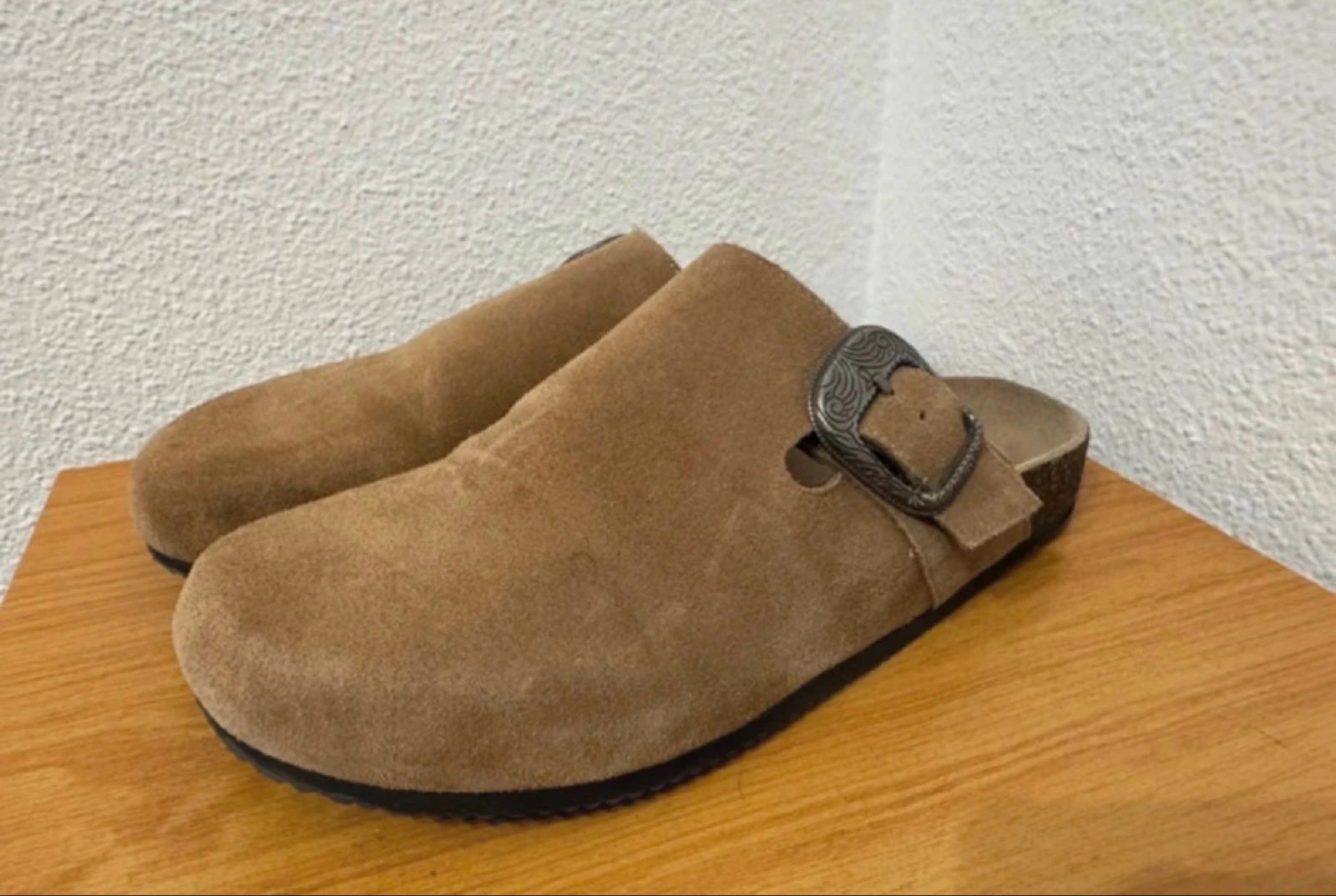 Zuecos Zara